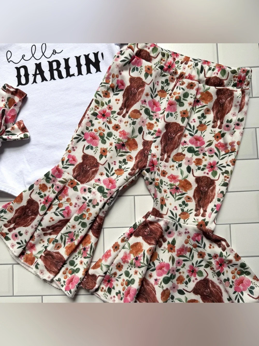 12-18🤠3pc Western Cowgirl Outfit White Bodysuit & Highland Cow Floral Flare Pant